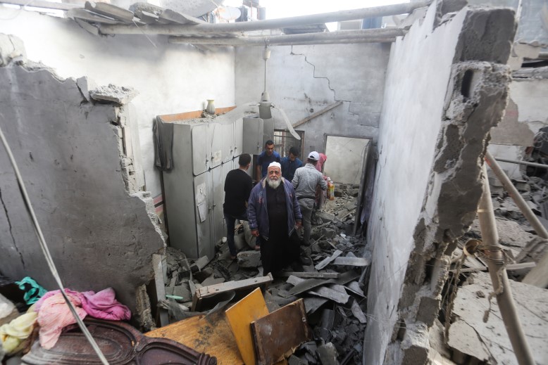 Kriget i Gaza – omvärldens stöd och kritiken inifrån