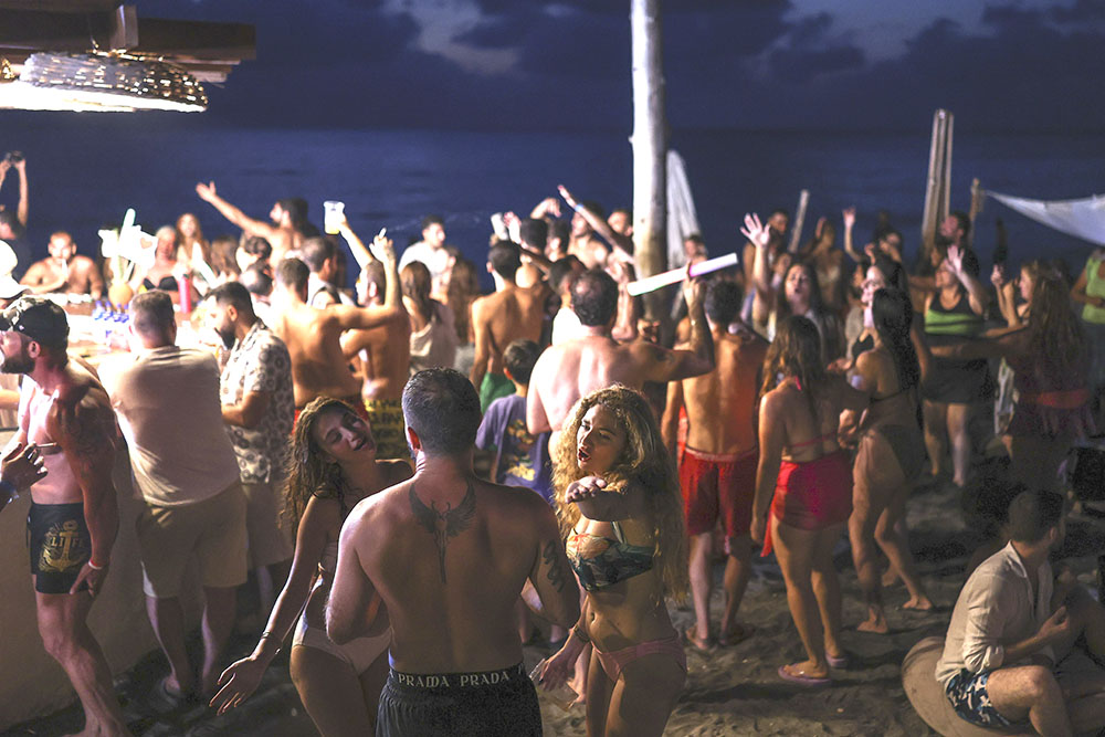 syrien beach party.jpg