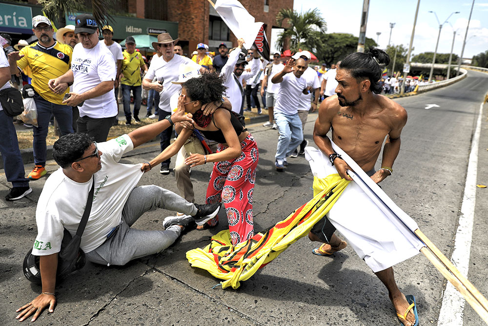 latinamerika colombia uribe petro.jpg