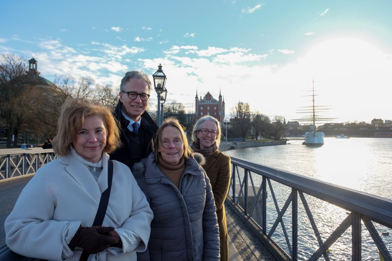 UI flyttar till Amiralitetshuset