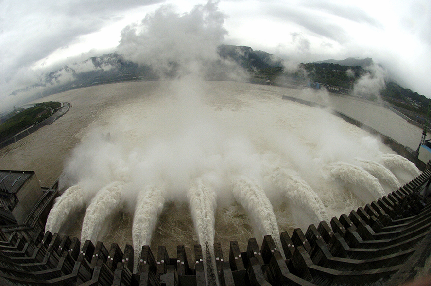 Motuo-dammen ska bli tre gånger större än världens nu största, Tre raviner (bilden), också den i Kina. Foto: Du Huaju/Nya Kina/TT